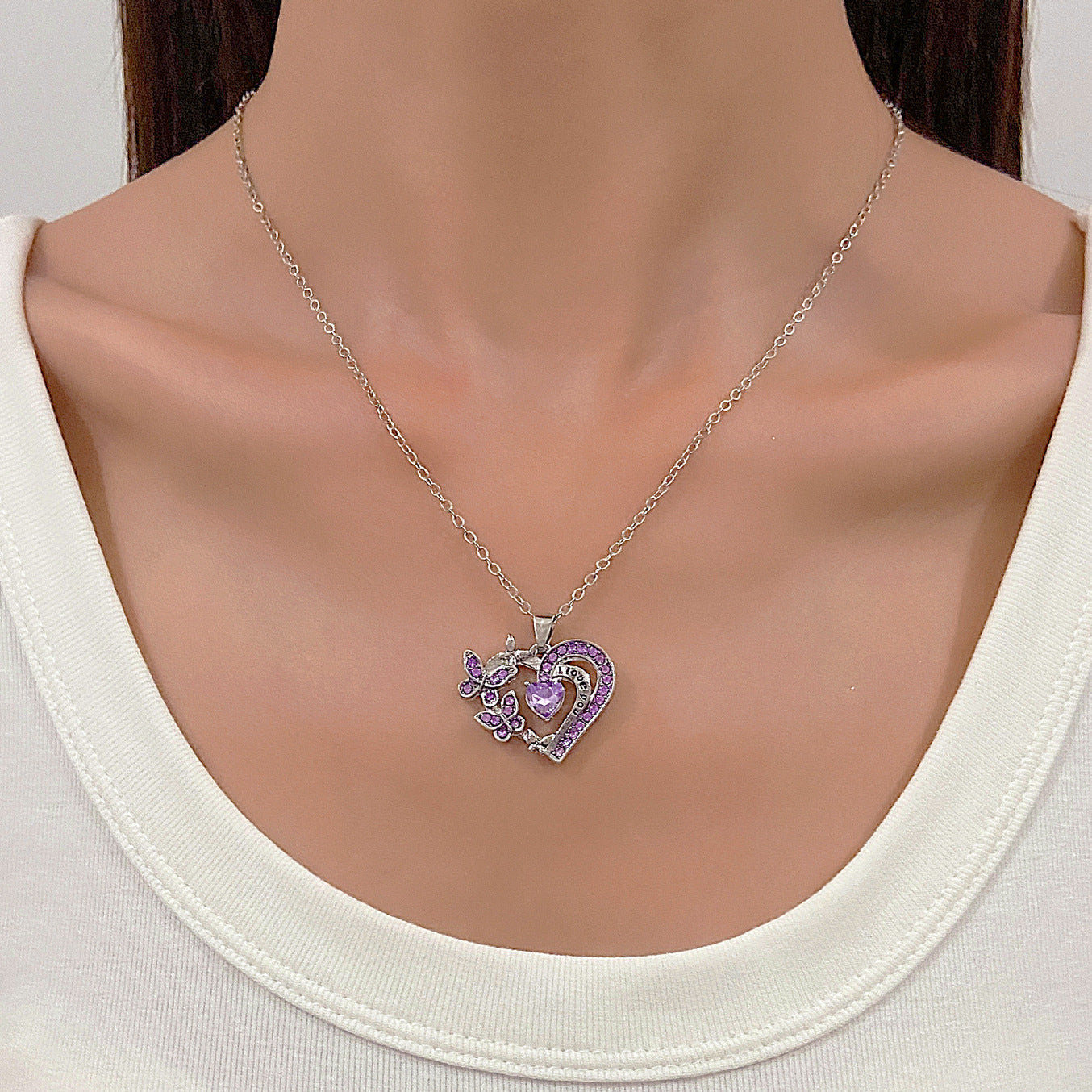 Ins Butterfly Love Necklace With Rhinestones Fashion Personality Hollow Heart-shaped Clavicle Chain Pendant Necklace For Valentine's Day